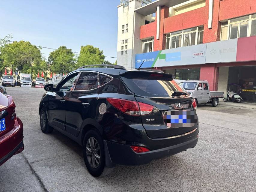 北京现代 ix 35 Model Year 2.0L 自动两驱舒适型 国 V