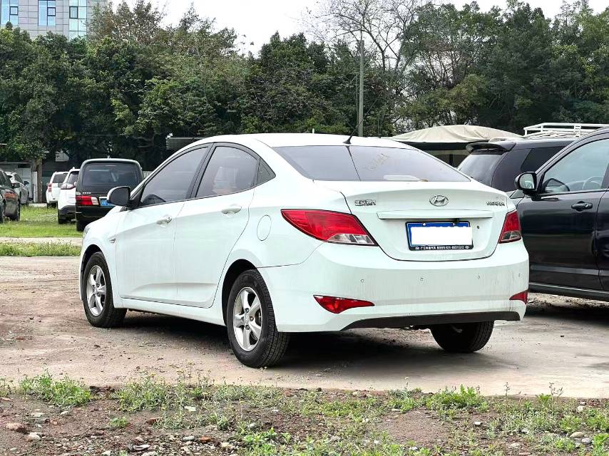 Hyundai 1.4L Automatic GLS