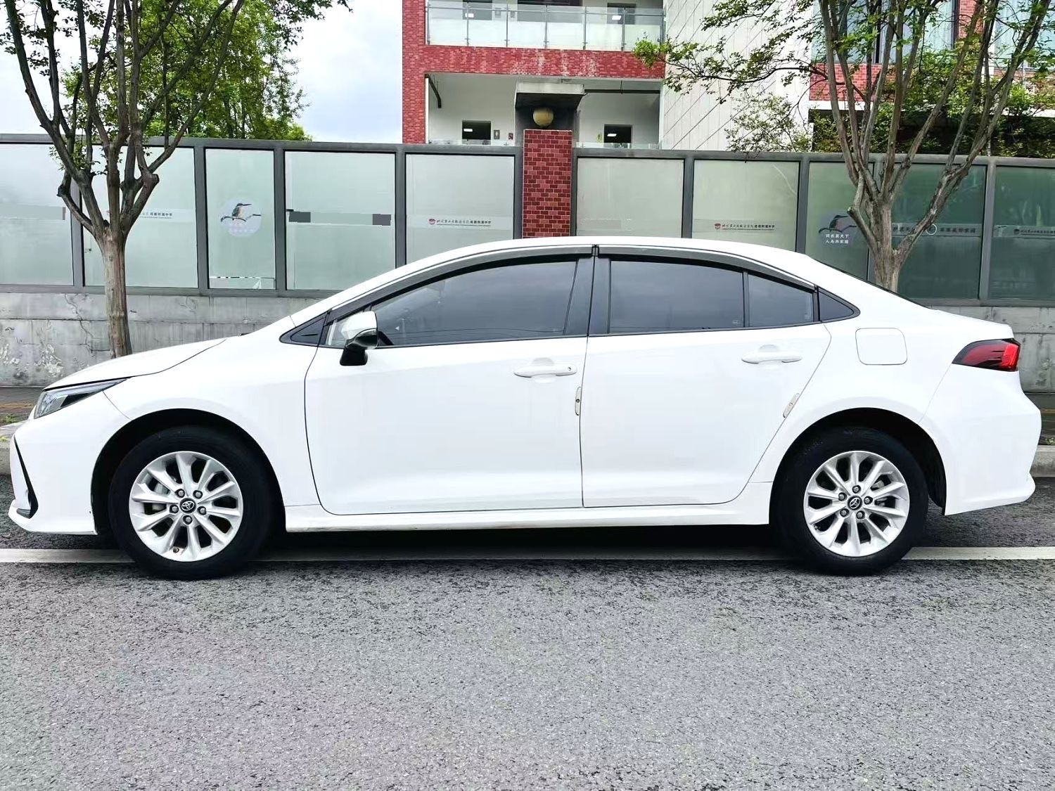 卡罗拉 Model Year 1.2T S CVT 精英版