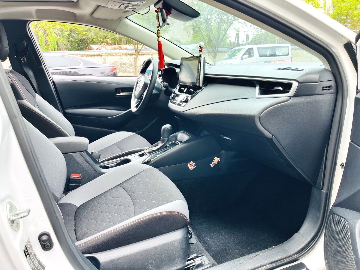 卡罗拉 Model Year 1.2T S CVT 精英版