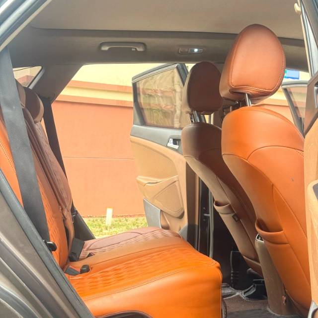 途胜 Model Year 1.6T 双离合两驱智能型