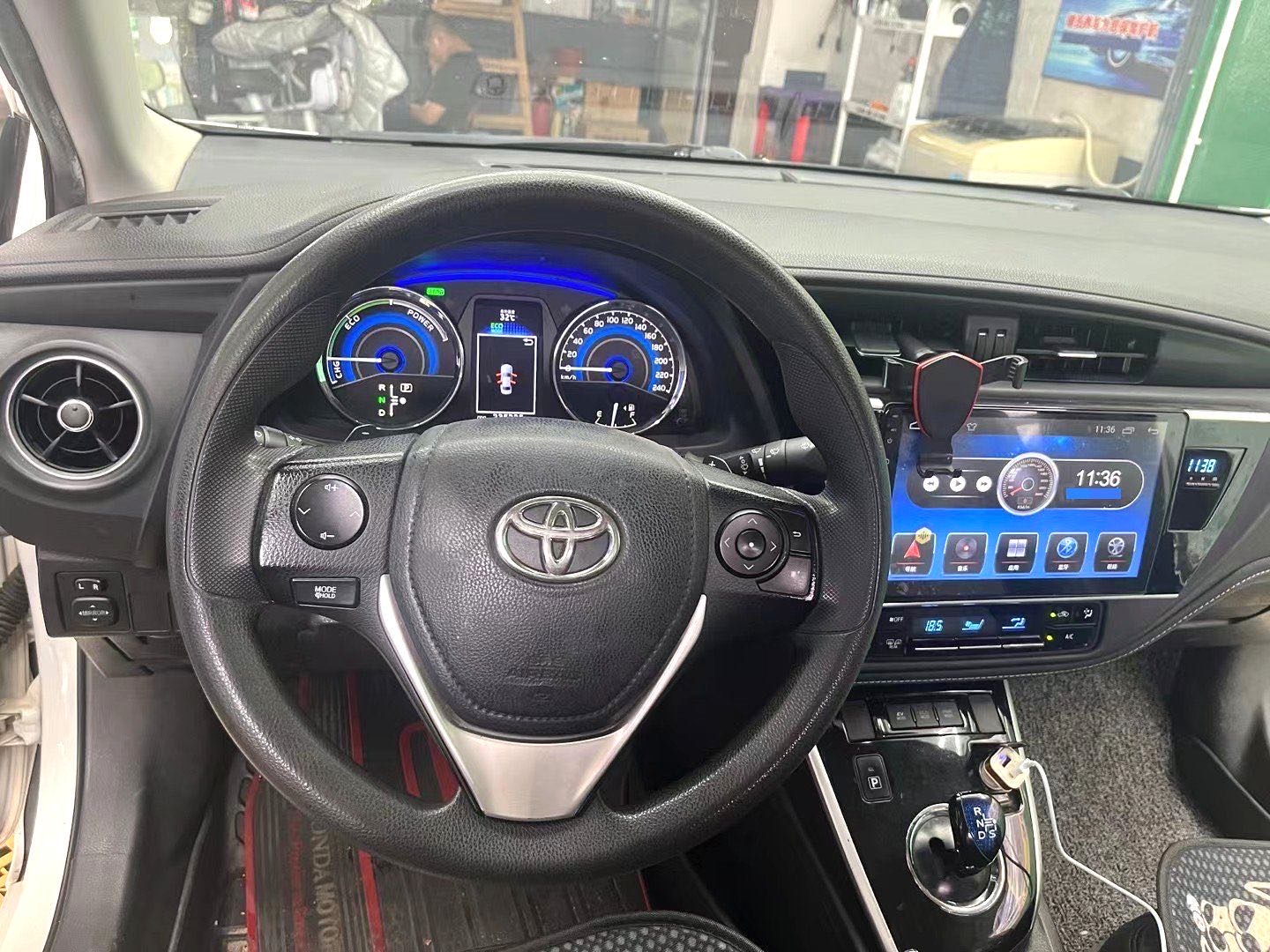 卡罗拉 Model Year 双擎 1.8L E CVT 智尚版