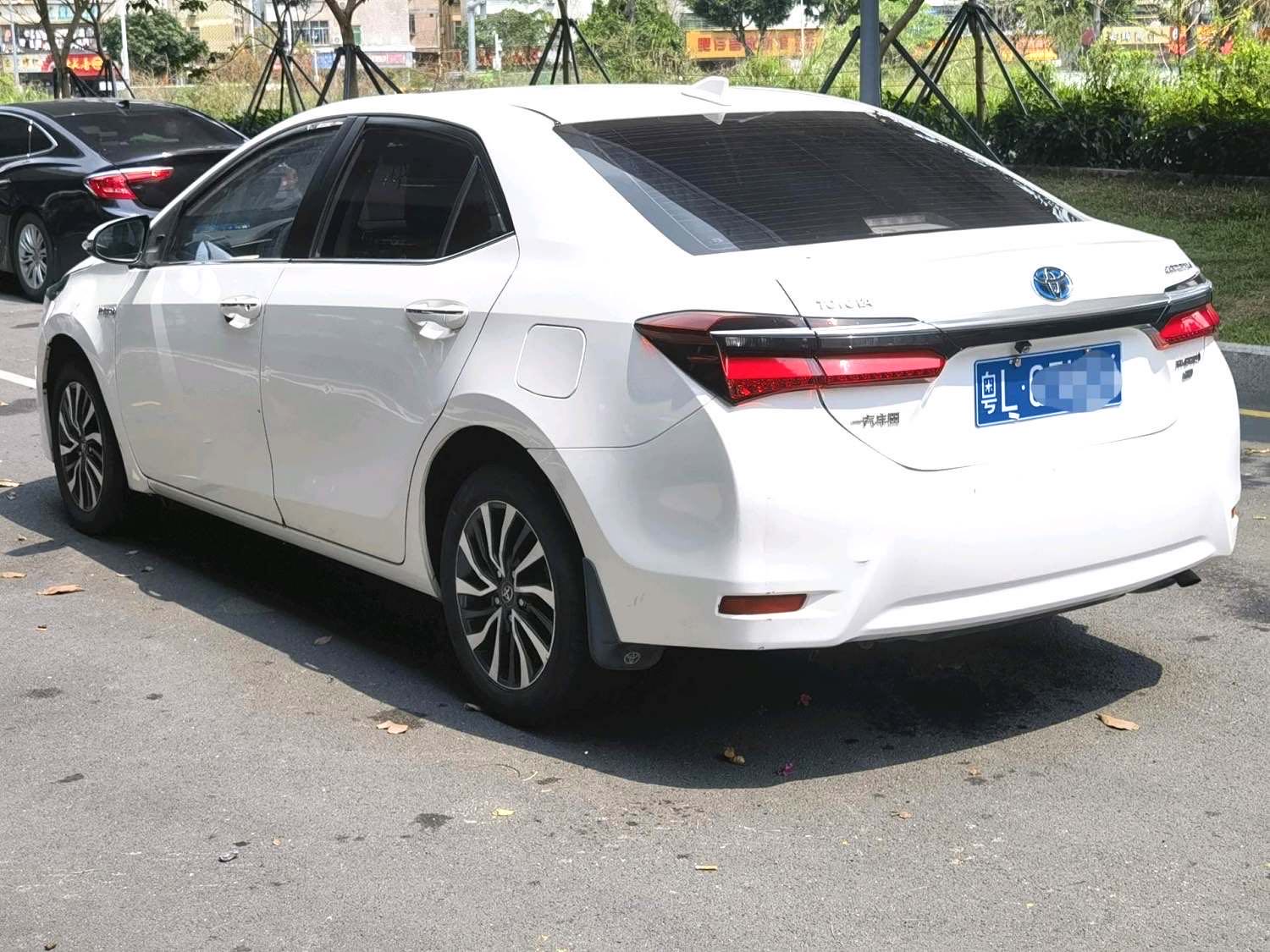 卡罗拉 Model Year 改款双擎 1.8L E CVT 领先版