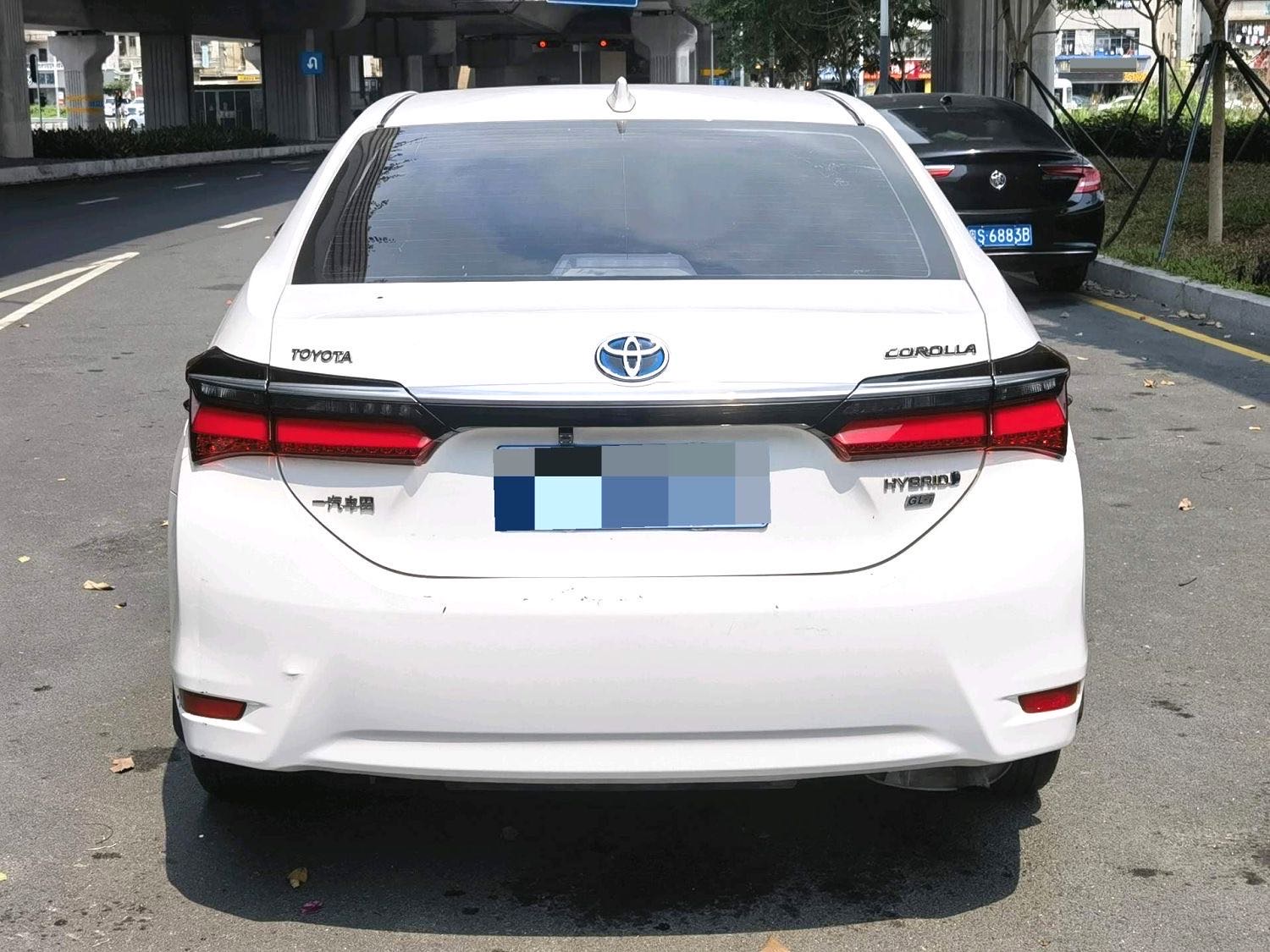 卡罗拉 Model Year 改款双擎 1.8L E CVT 领先版