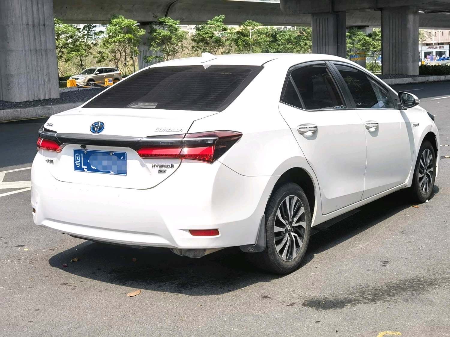 卡罗拉 Model Year 改款双擎 1.8L E CVT 领先版