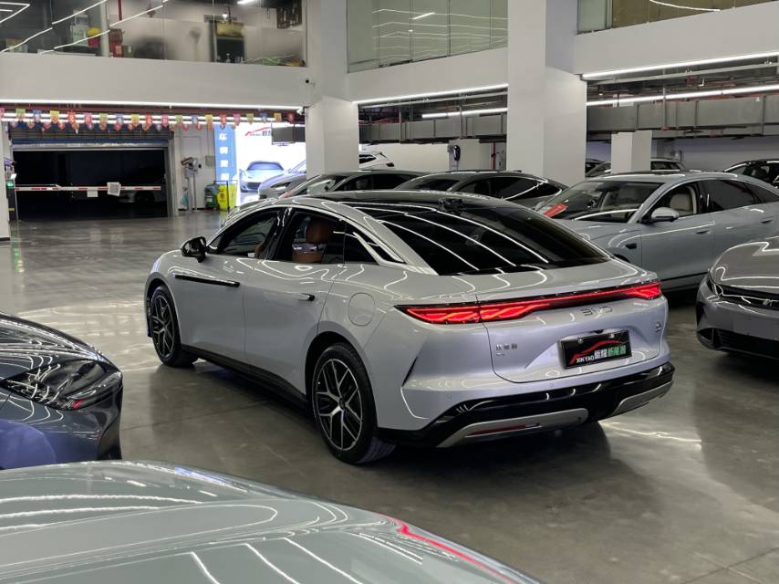 汉 L (Liter) Model Year Electric Vehicle 四驱激光雷达旗舰型