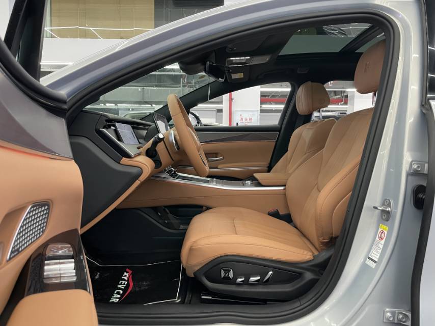 汉 L (Liter) Model Year Electric Vehicle 四驱激光雷达旗舰型
