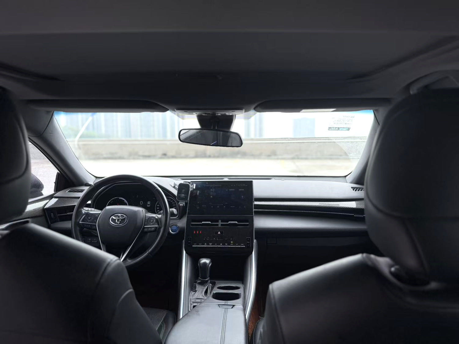 Toyota Avalon Hybrid 2.5L Luxury