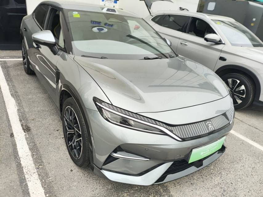 BYD L (Liter) Electric Vehicle 602km 4WD