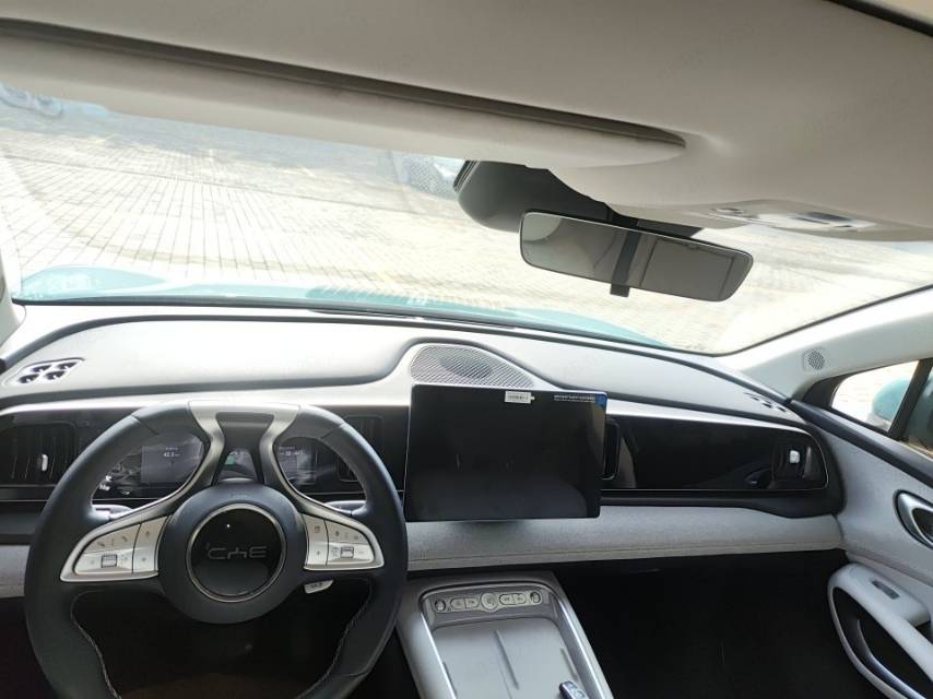 Электромобиль BYD 05 с запасом хода 520 км
