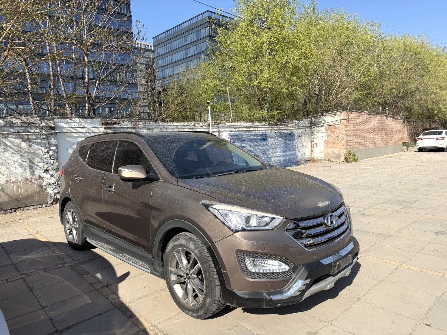 胜达 Model Year 2.0T 自动四驱顶级型 7 Seats