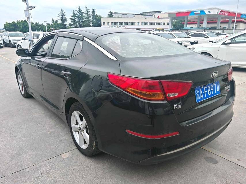 Kia K 5 2.0L Automatic GL