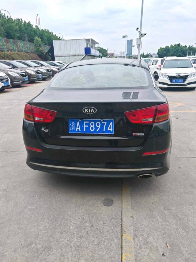 Kia K 5 2.0L Automatic GL