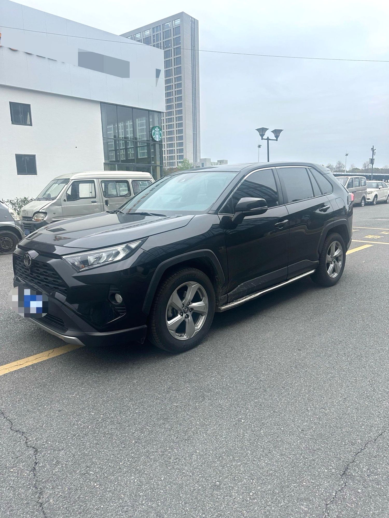 RAV 4 荣放 Model Year 2.0L CVT 两驱风尚 PLUS Version