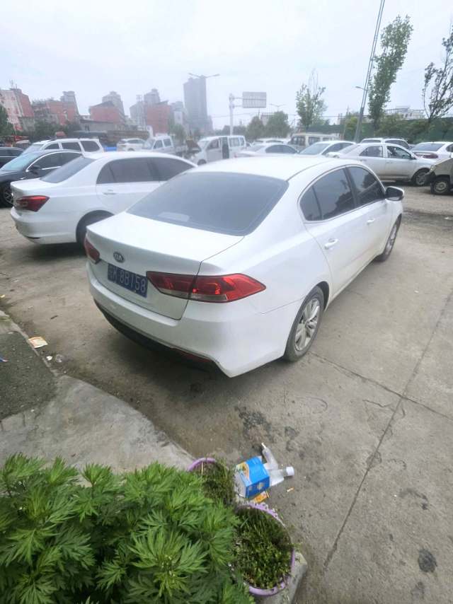 Kia K 4 Model Year 1.8L Manual GL