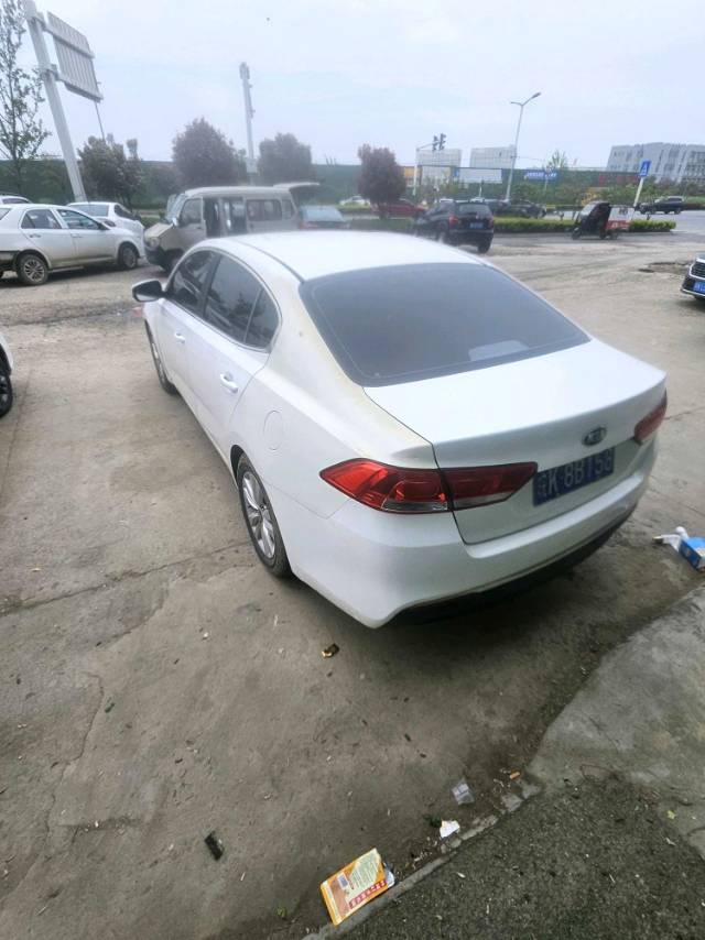 Kia K 4 Model Year 1.8L Manual GL