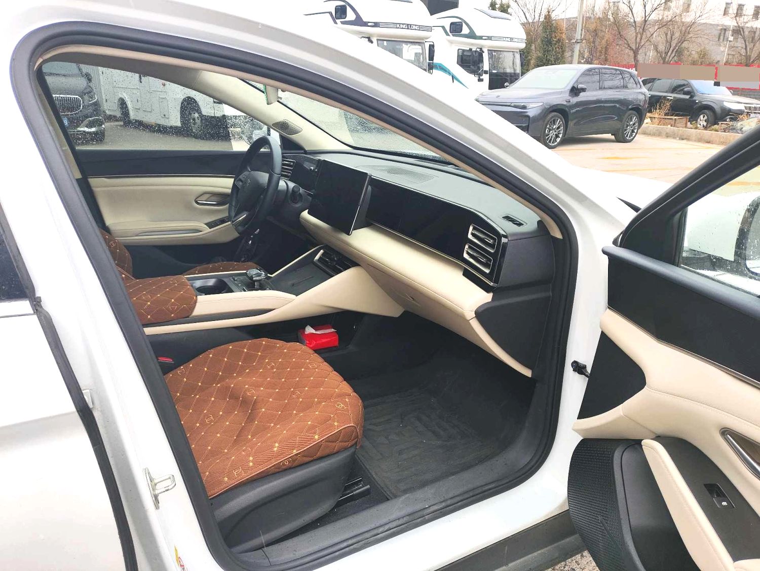 BYD L (Liter) DM i 120KM Advanced