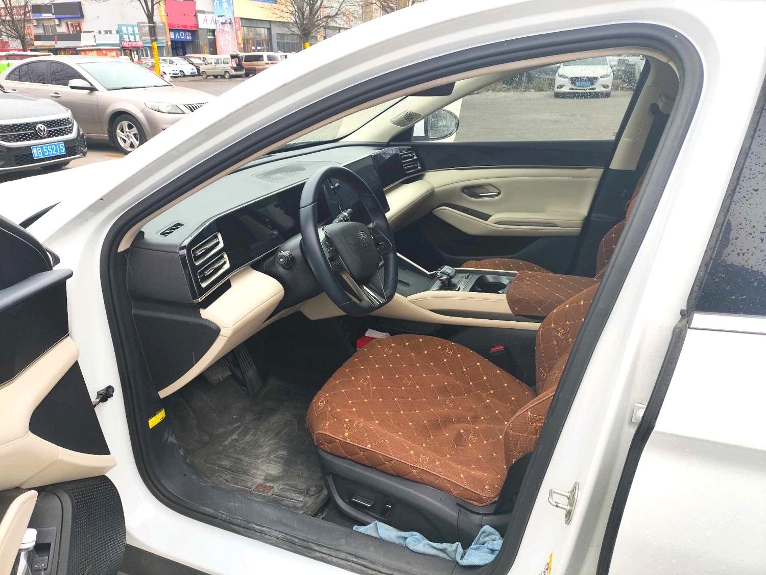 BYD L (Liter) DM i 120KM Advanced