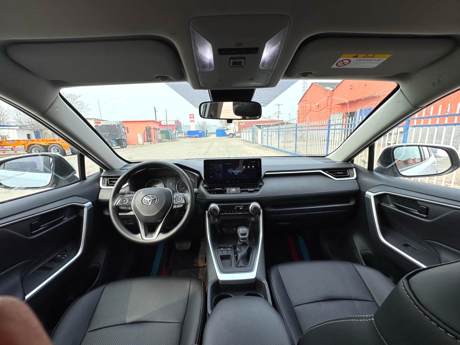 Toyota RAV 4 2.0L CVT 2WD
