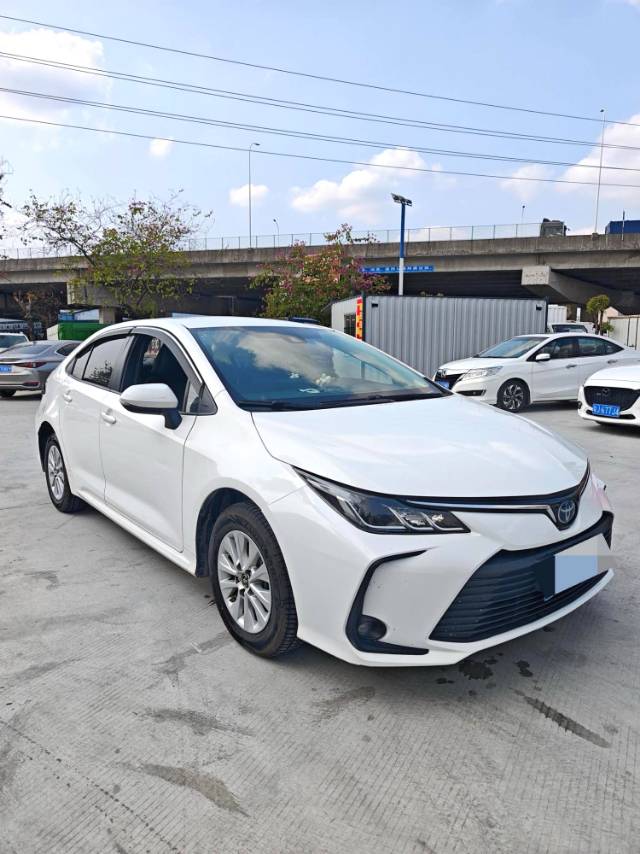 卡罗拉 Model Year 双擎 1.8L E CVT 先锋版