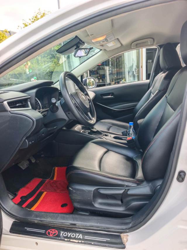 卡罗拉 Model Year 双擎 1.8L E CVT 先锋版