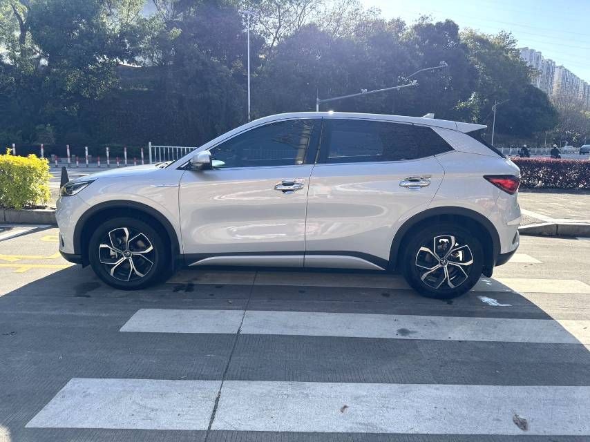BYD PLUS 510KM