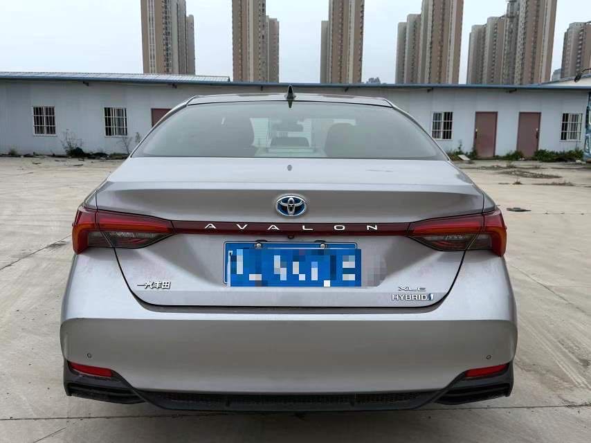 亚洲龙 Model Year 双擎 2.5L XLE 尊贵版