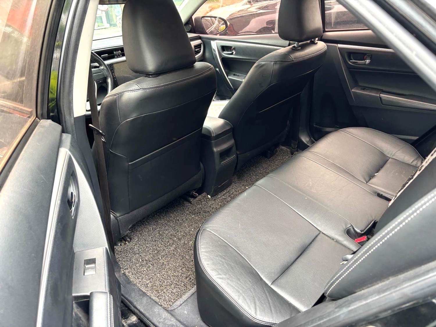 卡罗拉 Model Year 1.6L CVT GL i 炫酷版
