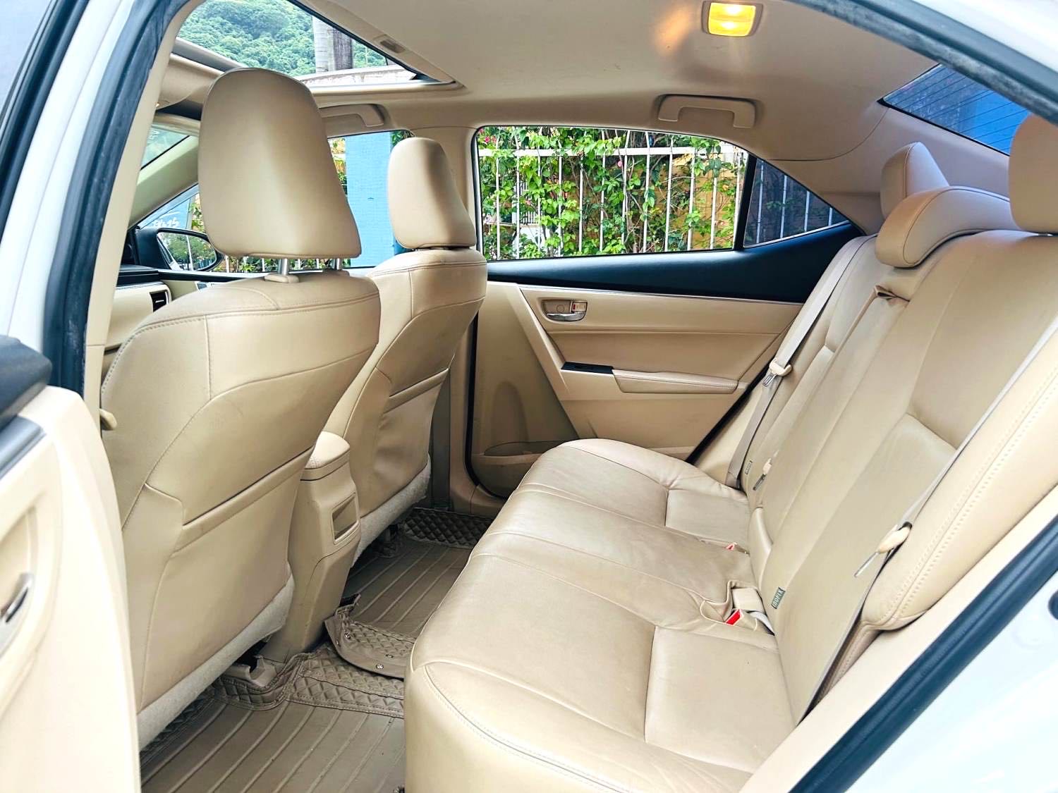 卡罗拉 Model Year 1.8L CVT GLX i