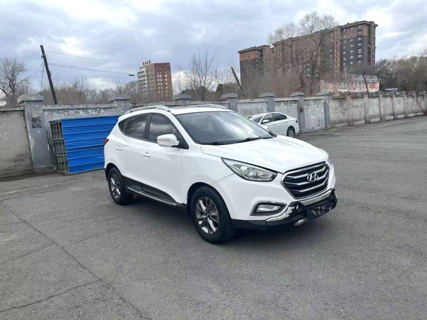 北京现代 ix 35 Model Year 2.0L 自动两驱智能型 国 V