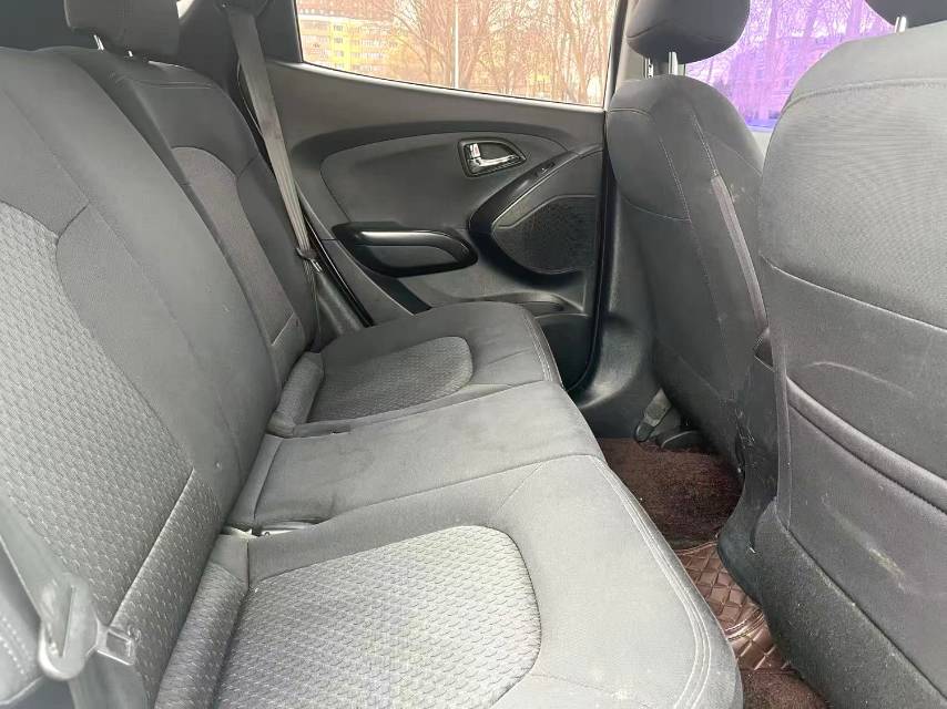 北京现代 ix 35 Model Year 2.0L 自动两驱智能型 国 V