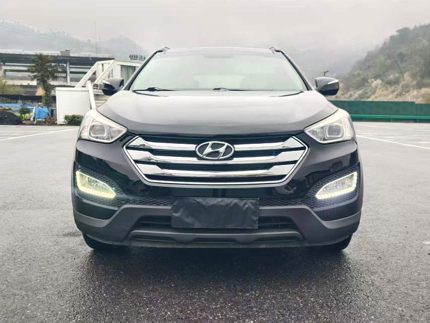 胜达 Model Year 2.4L 自动两驱智能型 5 Seats