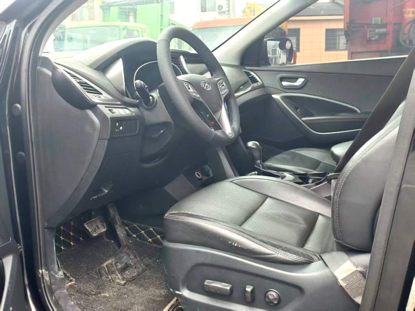 胜达 Model Year 2.4L 自动两驱智能型 5 Seats