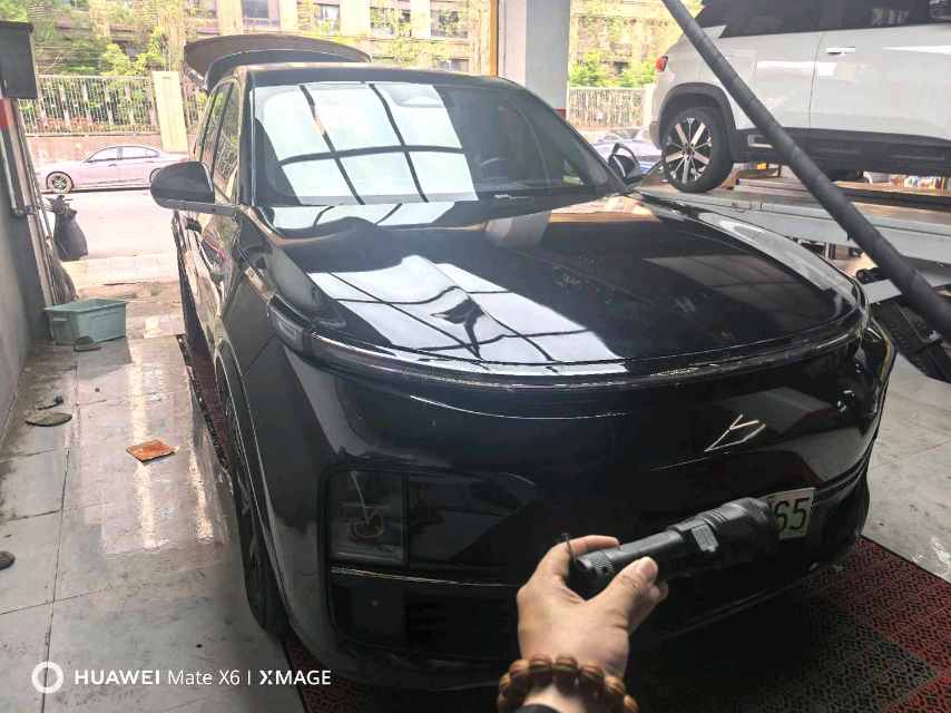 Li Auto L (Liter) 8 Pro
