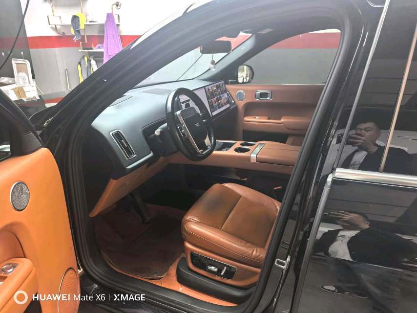 Li Auto L (Liter) 8 Pro