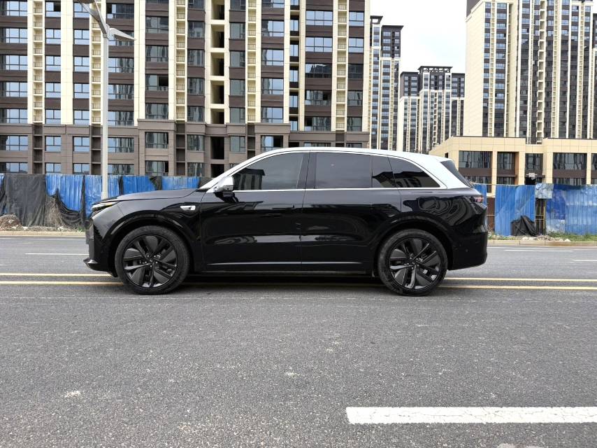 理想 L (Liter) 6 Model Year Max 智能焕新版