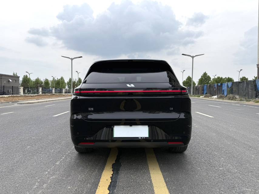 理想 L (Liter) 6 Model Year Max 智能焕新版
