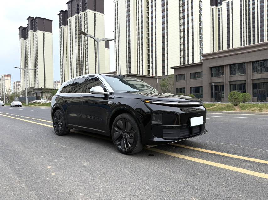 理想 L (Liter) 6 Model Year Max 智能焕新版