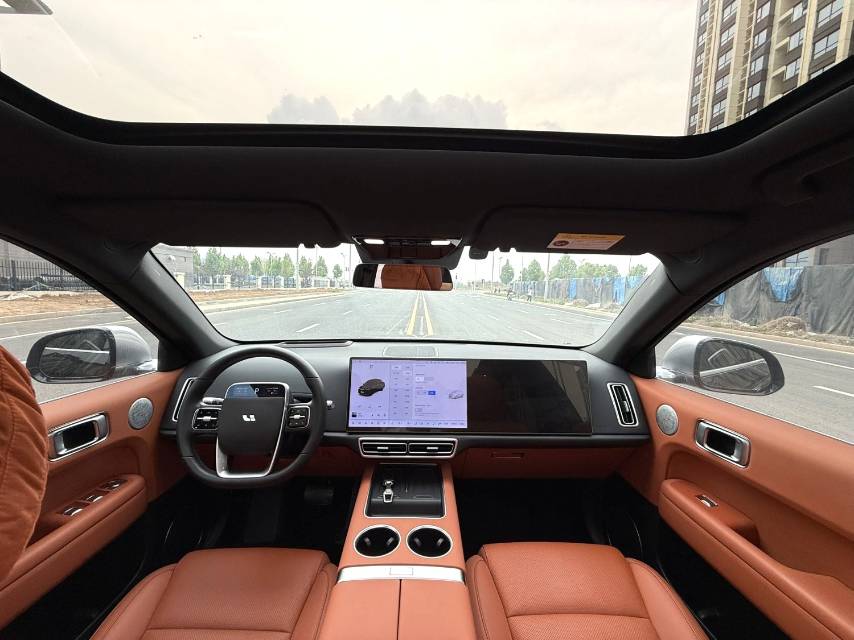 理想 L (Liter) 6 Model Year Max 智能焕新版