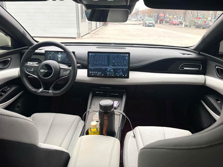 海豹 06 New Energy Model Year DM i 120KM Flagship