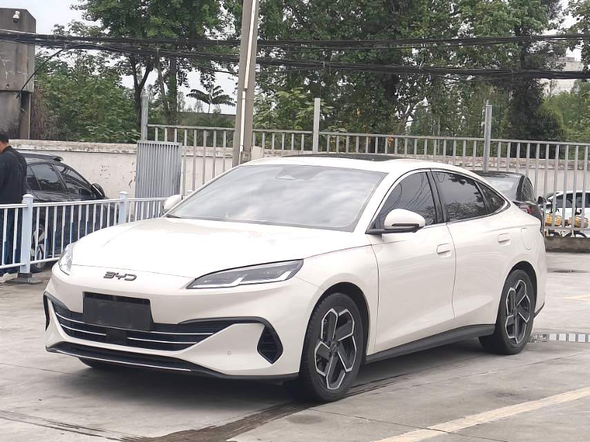 BYD 06 New Energy DM i 120KM Flagship