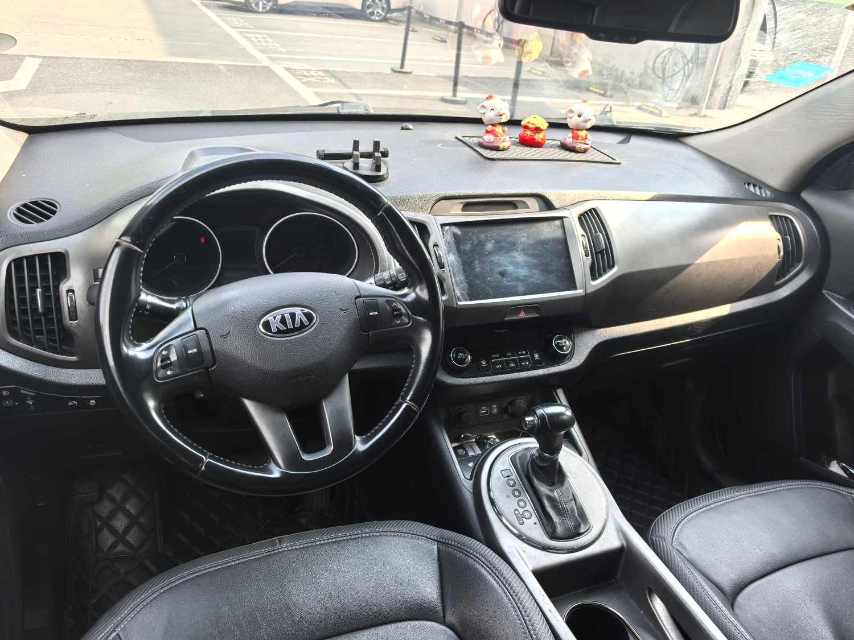 Kia Sportage 2,0 л, АКПП, передний привод, DLX