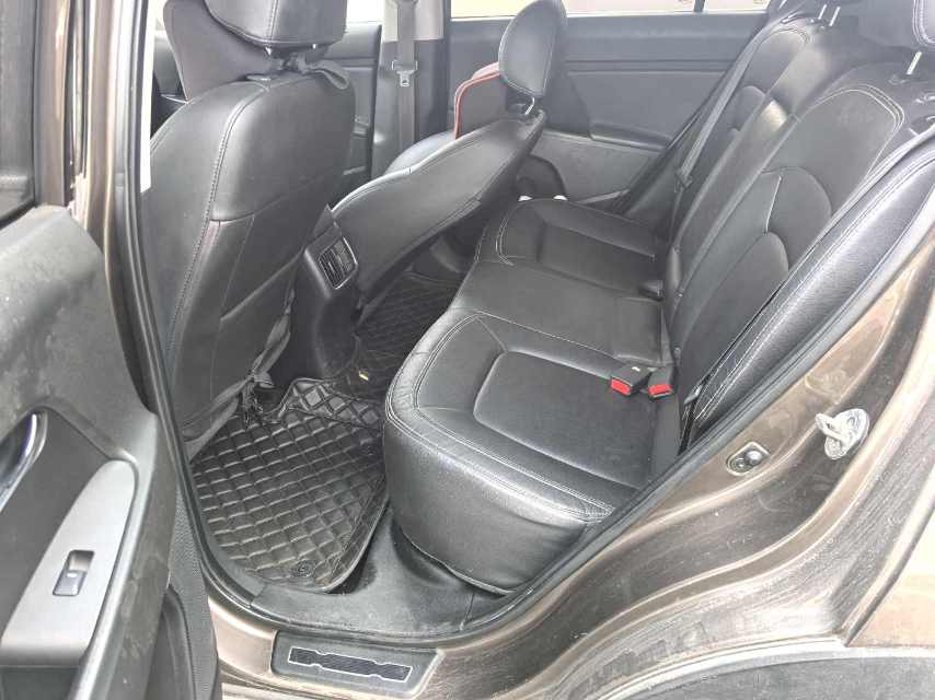 Kia Sportage 2,0 л, АКПП, передний привод, DLX