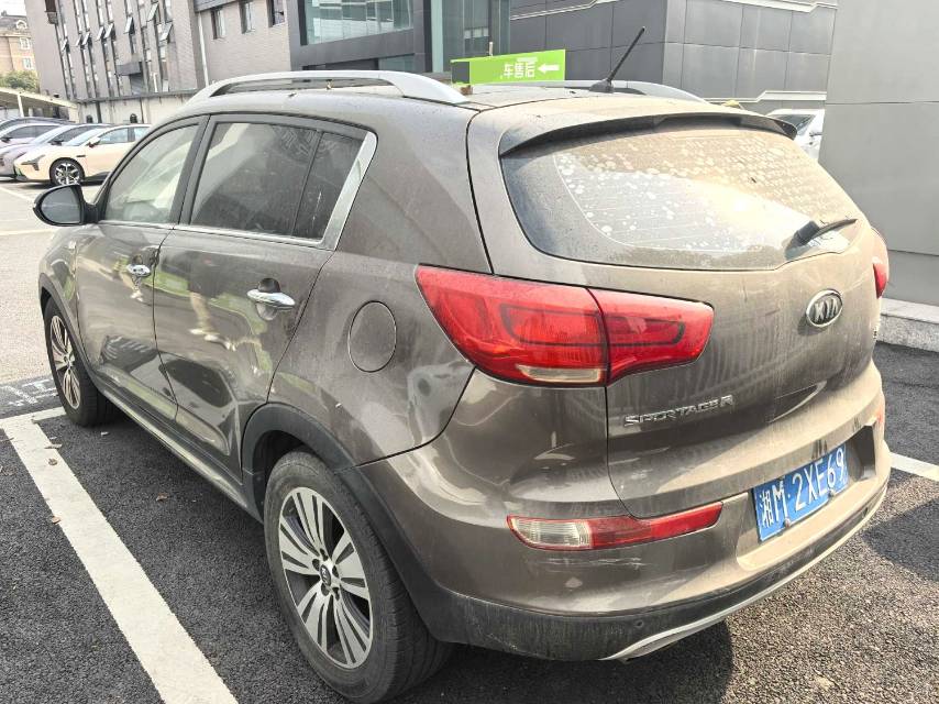 Kia Sportage 2,0 л, АКПП, передний привод, DLX