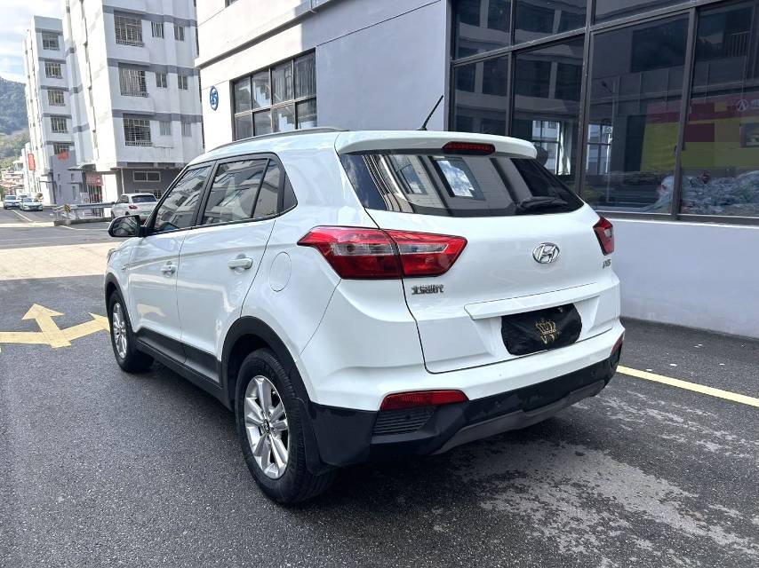 北京现代 ix 25 Model Year 1.6L 自动两驱时尚型 GS