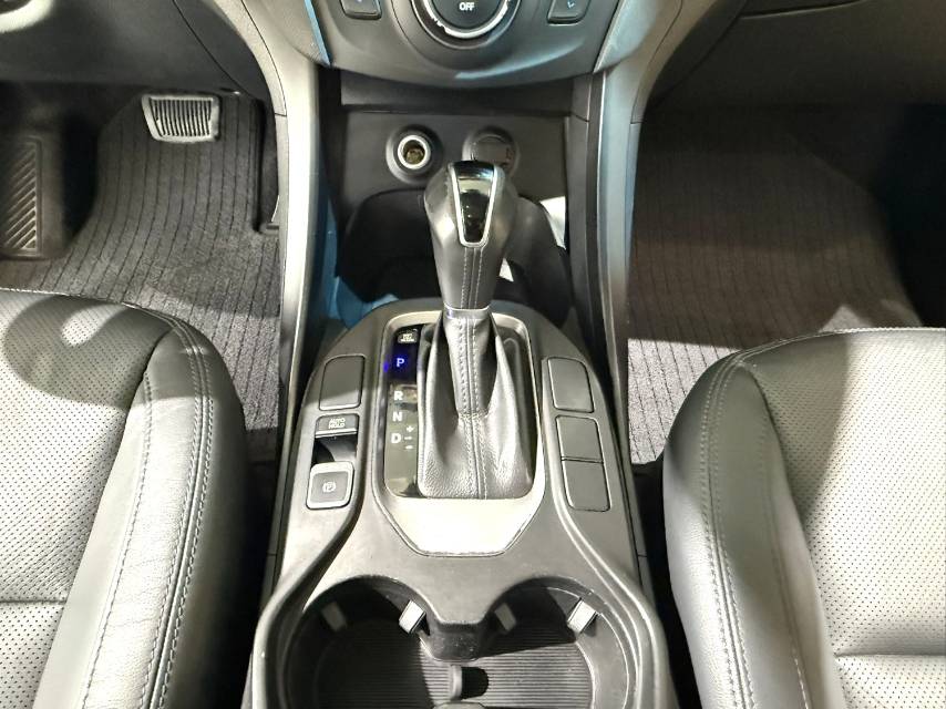 胜达 Model Year 2.4L 自动两驱智能型 5 Seats