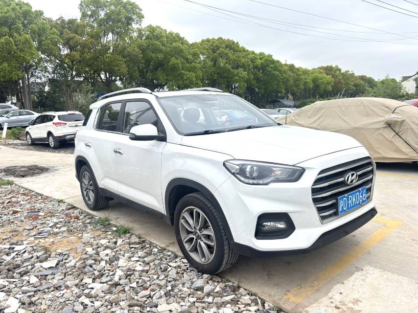 北京现代 ix 35 Model Year 2.0L 自动两驱智勇 畅享版