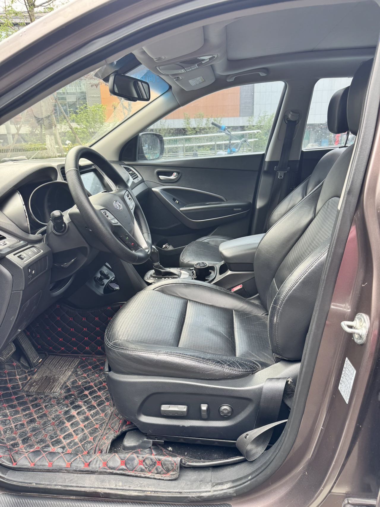 胜达 Model Year 2.4L 自动两驱智能型