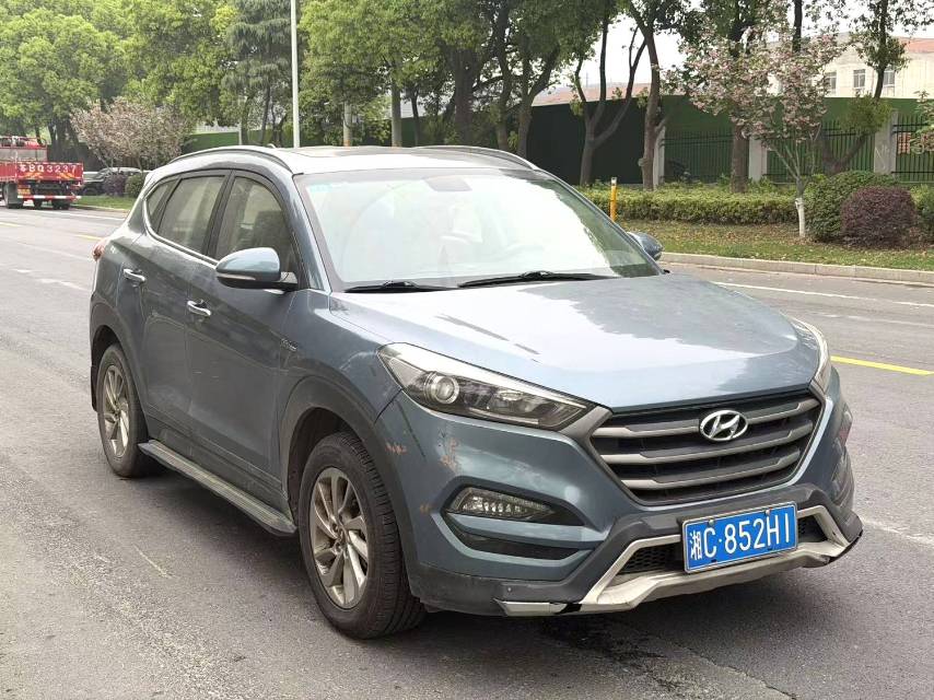 途胜 Model Year 1.6T 双离合两驱智能型