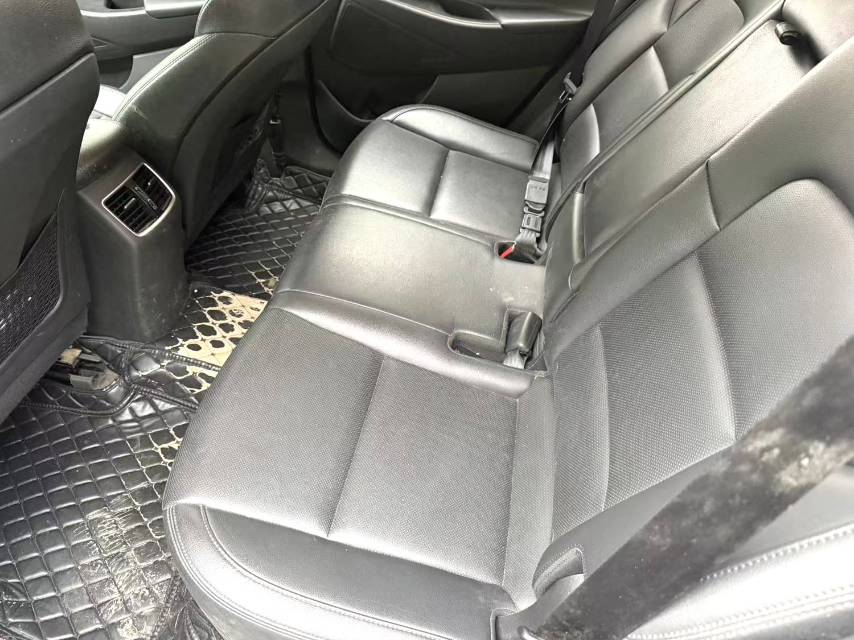 途胜 Model Year 1.6T 双离合两驱智能型